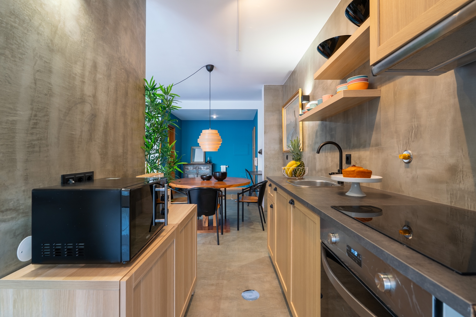 HostWise – Modern Flat w/ Terrace | Near the Beach 16 Host Wise Booking