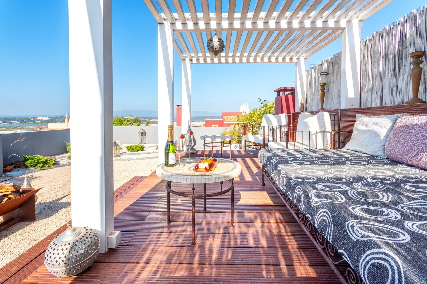 Host Wise - Luxurious House with Private Salt Pool 14 Host Wise Booking