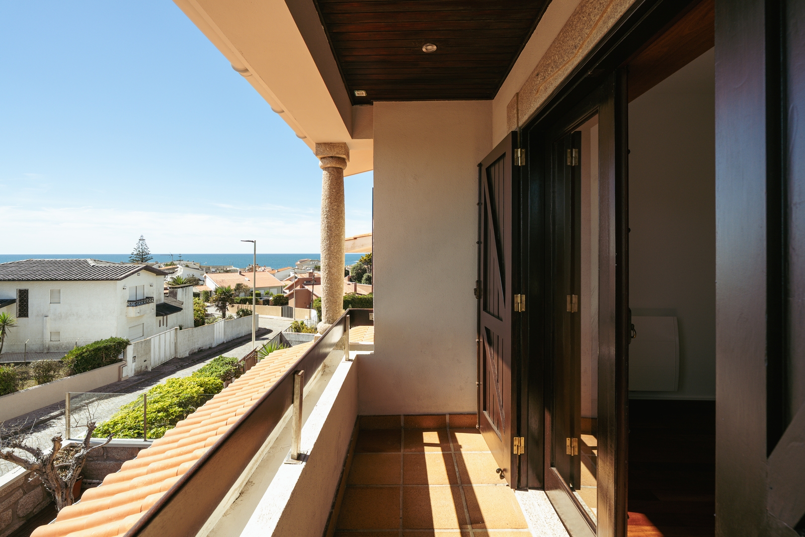 Beach Villa with Jacuzzi & Garage by HostWise 15 Host Wise Booking