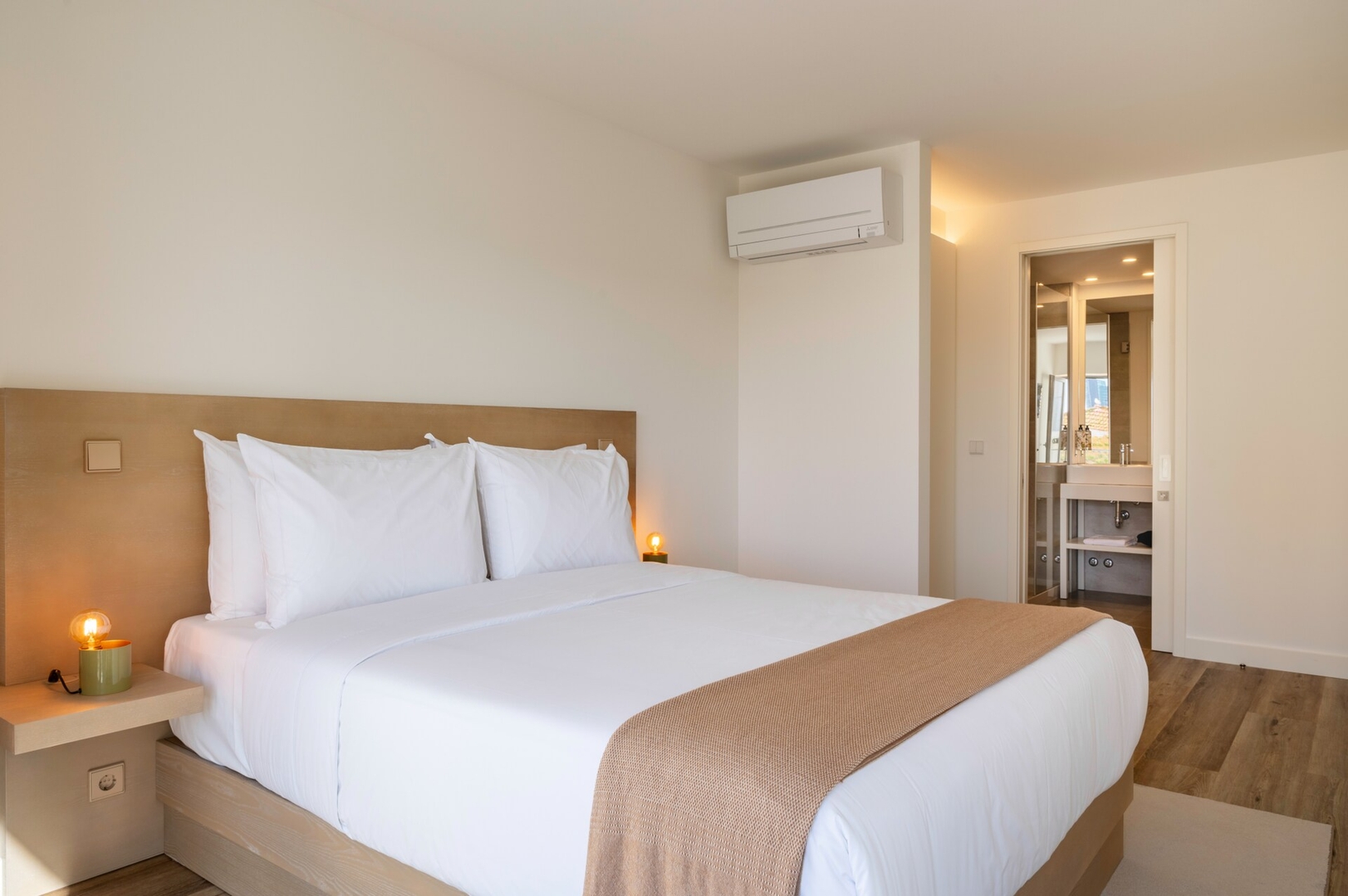 Host Wise - 2 Fervença Boutique Palace 35 Host Wise Booking