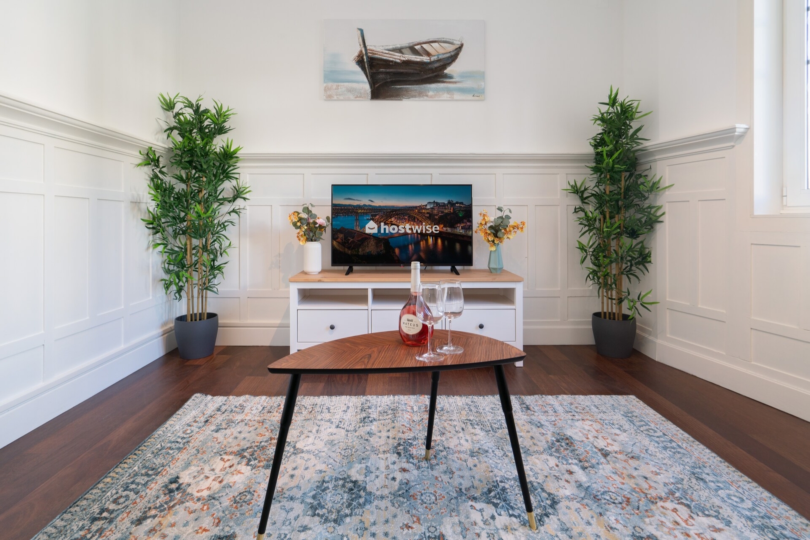 Host Wise - 2 Rustic Colorful Flats | Terrace Host Wise Booking
