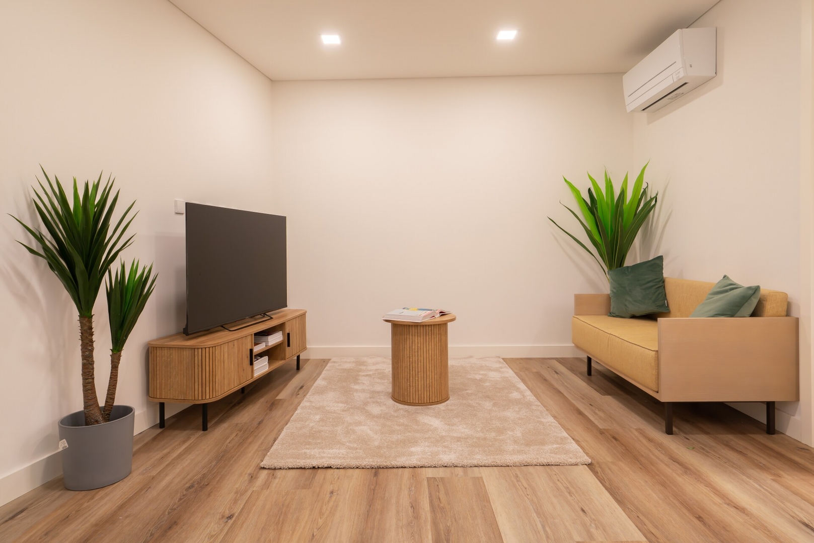 Host Wise - 6 Flats Fervença Boutique Palace 1 Host Wise Booking