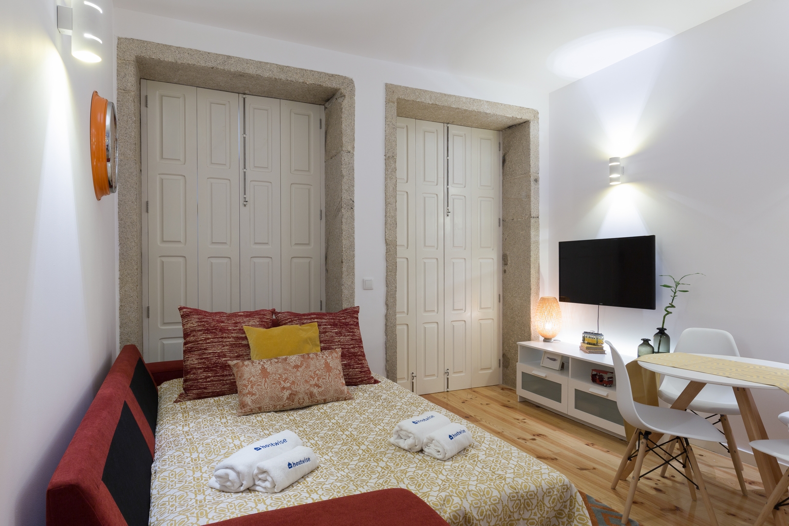 Lovely Flat w/ Jacuzzi & Terrace by HostWise 31 Host Wise Booking