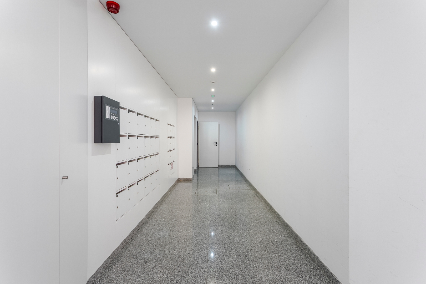 Modern & Trendy Flat by HostWise 24 Host Wise Booking