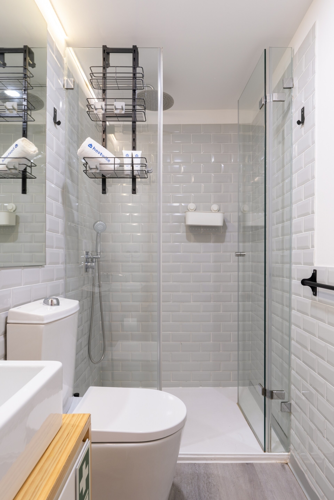 Colourful Cozy Flat by HostWise 3 Host Wise Booking