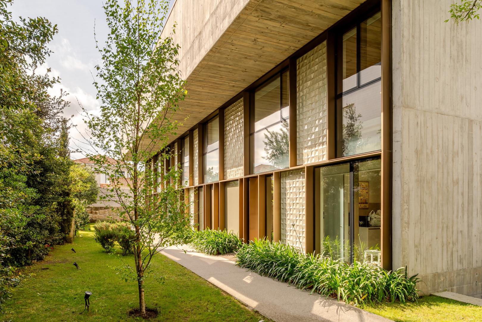 Grand Villa w/ Pool, Garden & Garage by HostWise 50 Host Wise Booking