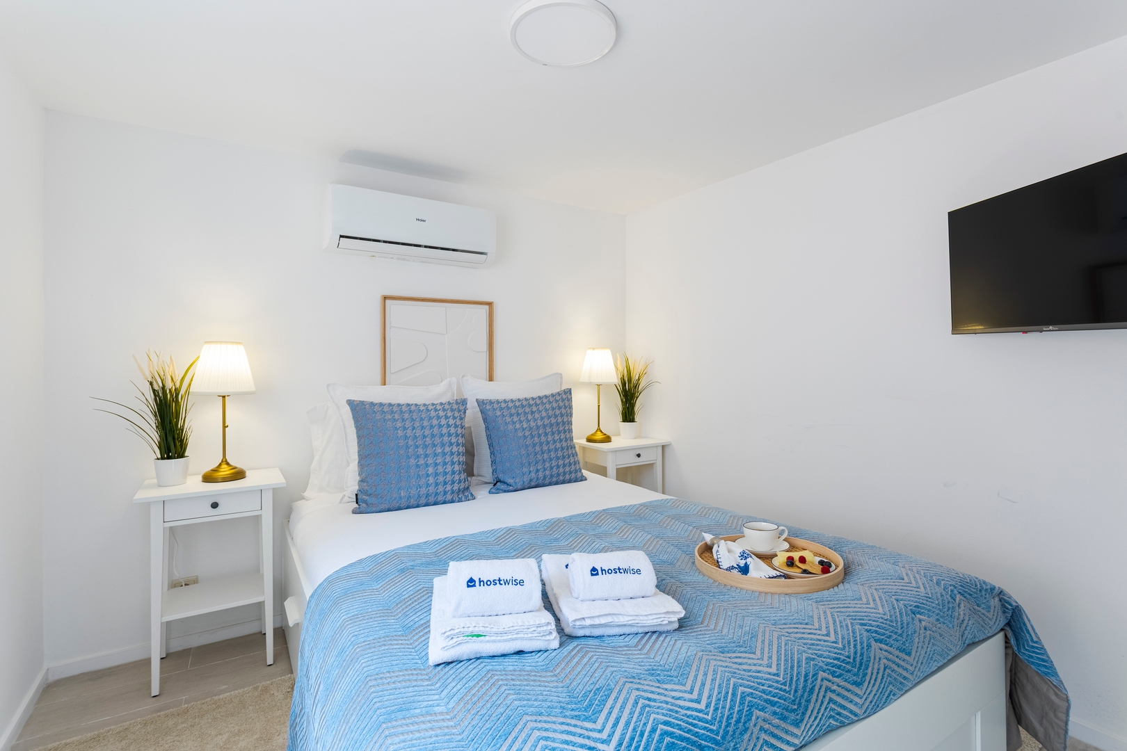 Modern & Authentic Retreat by HostWise Host Wise Booking