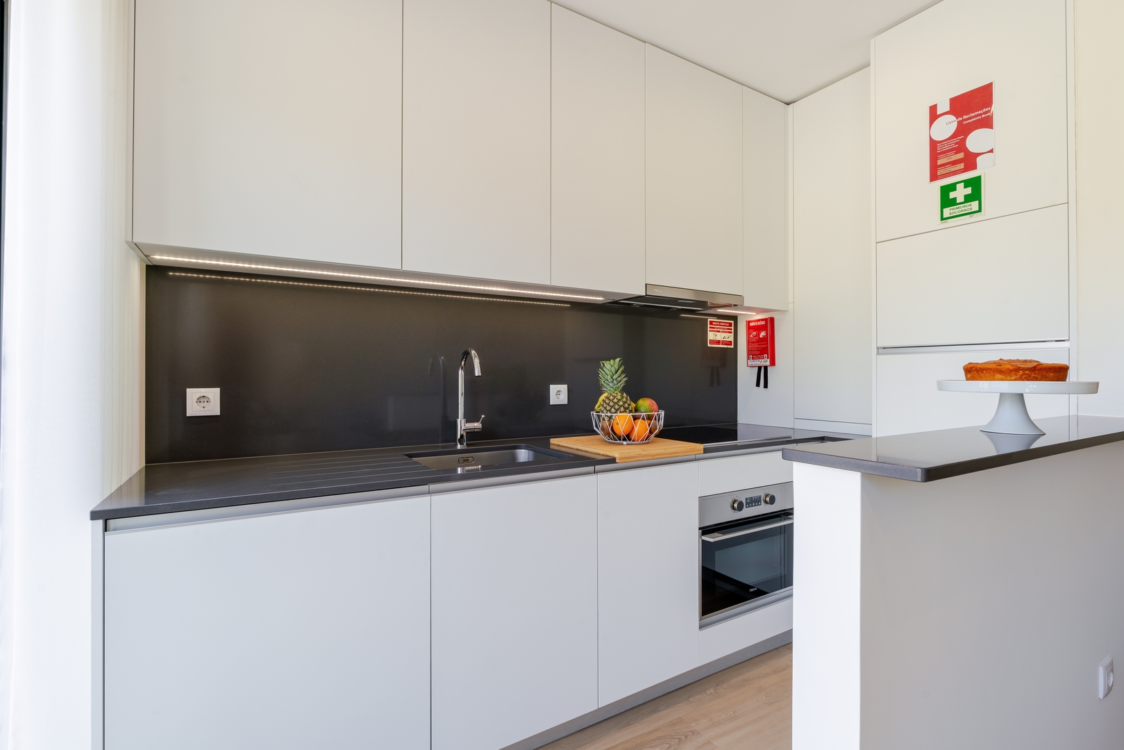 Stylish Balcony Apt & 2 Cozy Studios by HostWise 32 Host Wise Booking