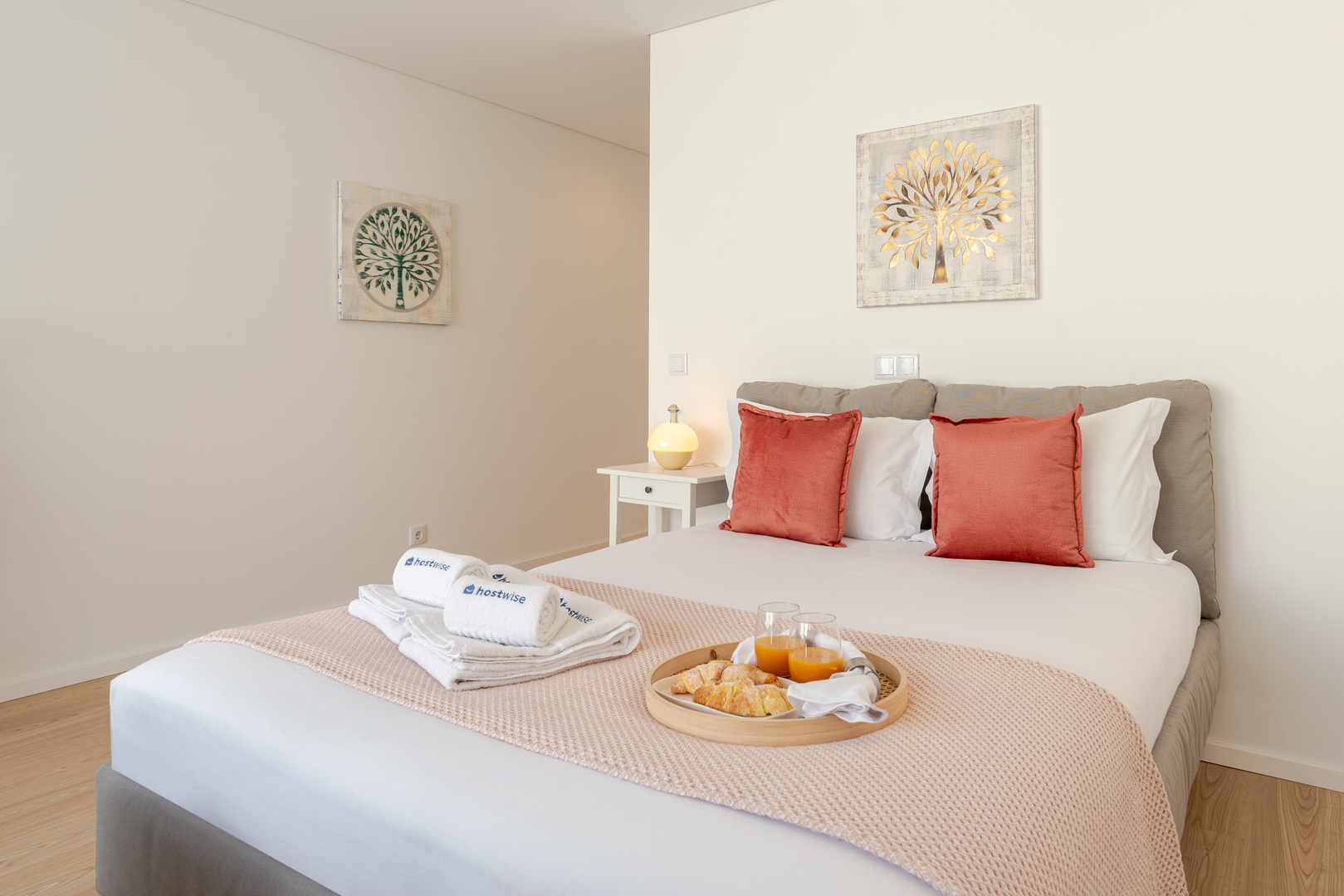 Balcony Studios & Parking in Leça by HostWise 34 Host Wise Booking