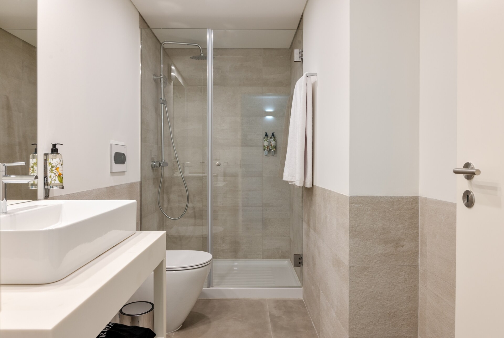 Fervença Boutique Palace 10 by HostWise 4 Host Wise Booking