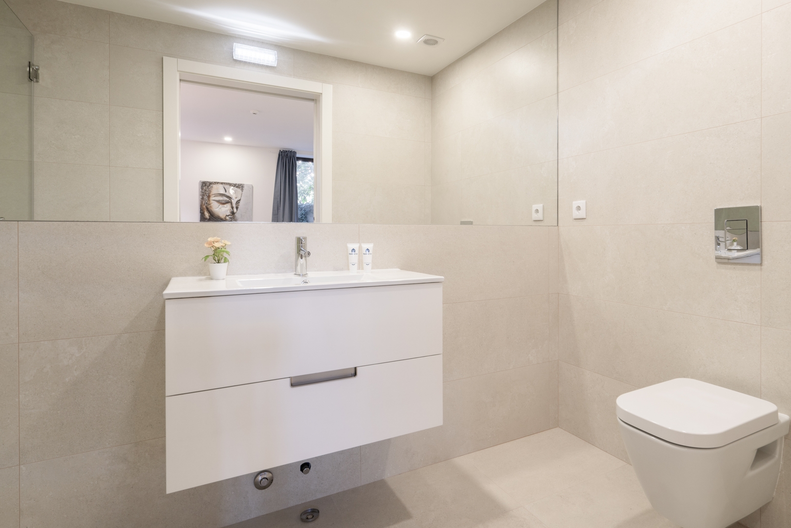 HostWise - Studios with Patio & Kitchenette 22 Host Wise Booking