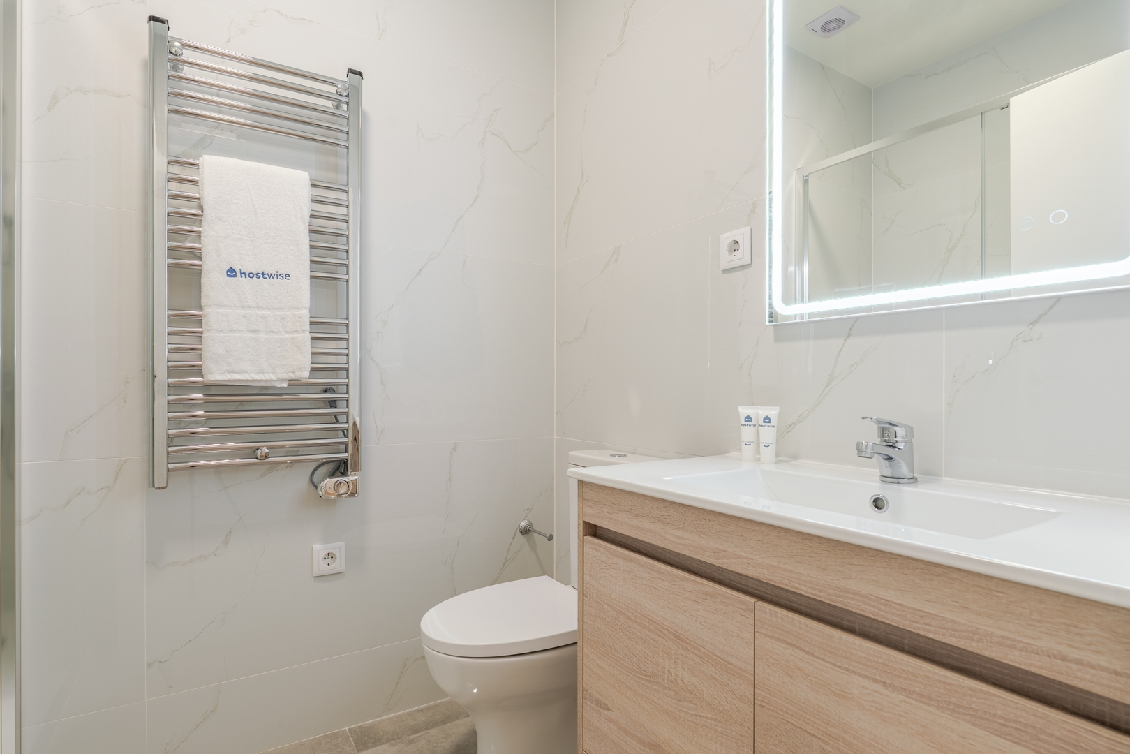 Central & Stylish Apartment by HostWise 32 Host Wise Booking