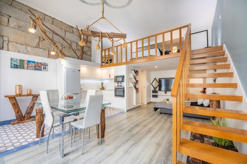 HostWise - Luxurious Flat w/ Mezzanine Host Wise Booking
