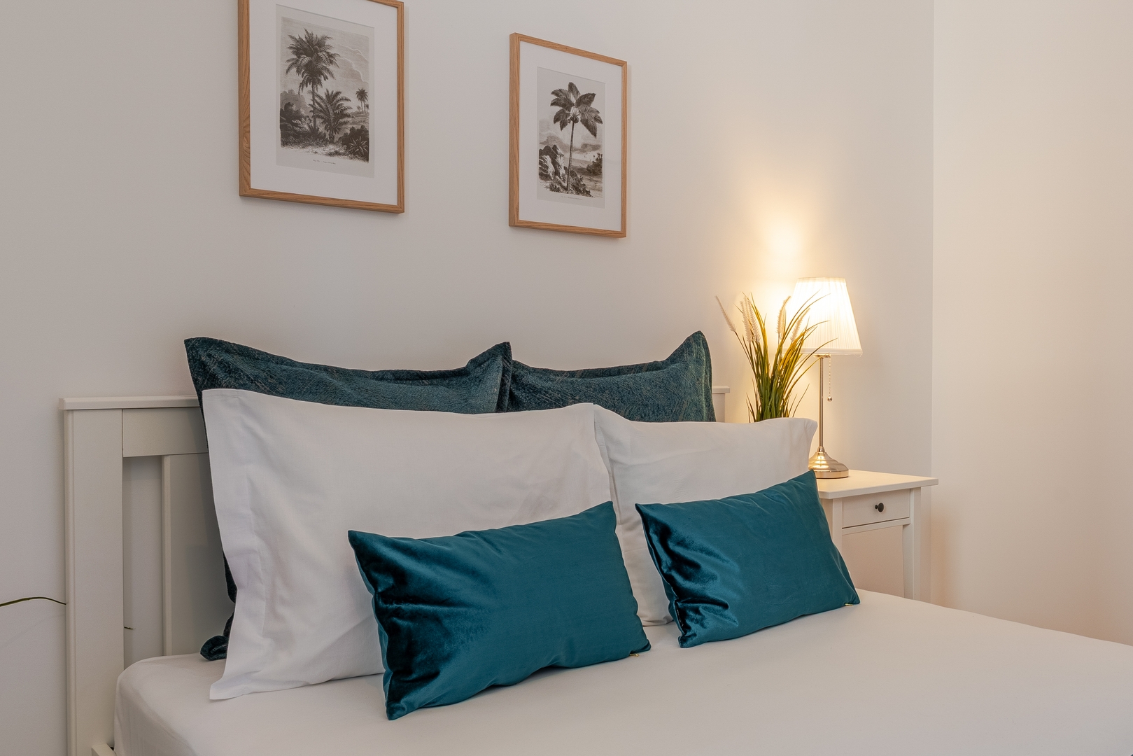 Sleek & Modern Flat w/ Private Garage by HostWise 7 Host Wise Booking