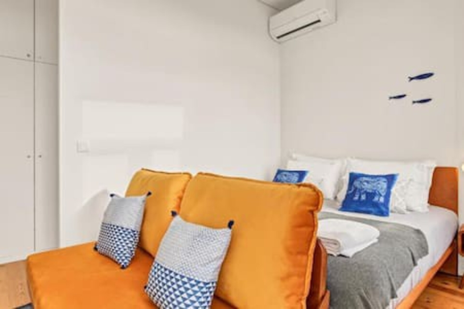 4 Trendy Studios w/ Balcony | Clérigos by HostWise 47 Host Wise Booking