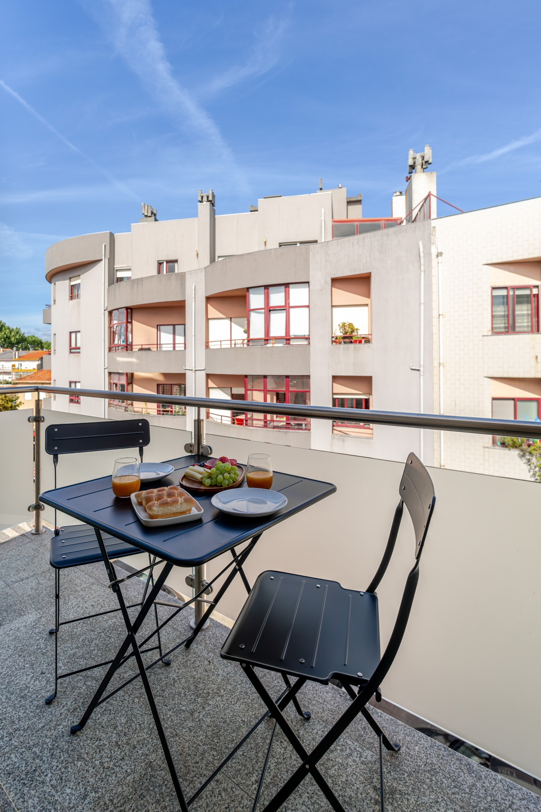 Balcony Studios & Parking in Leça by HostWise 48 Host Wise Booking