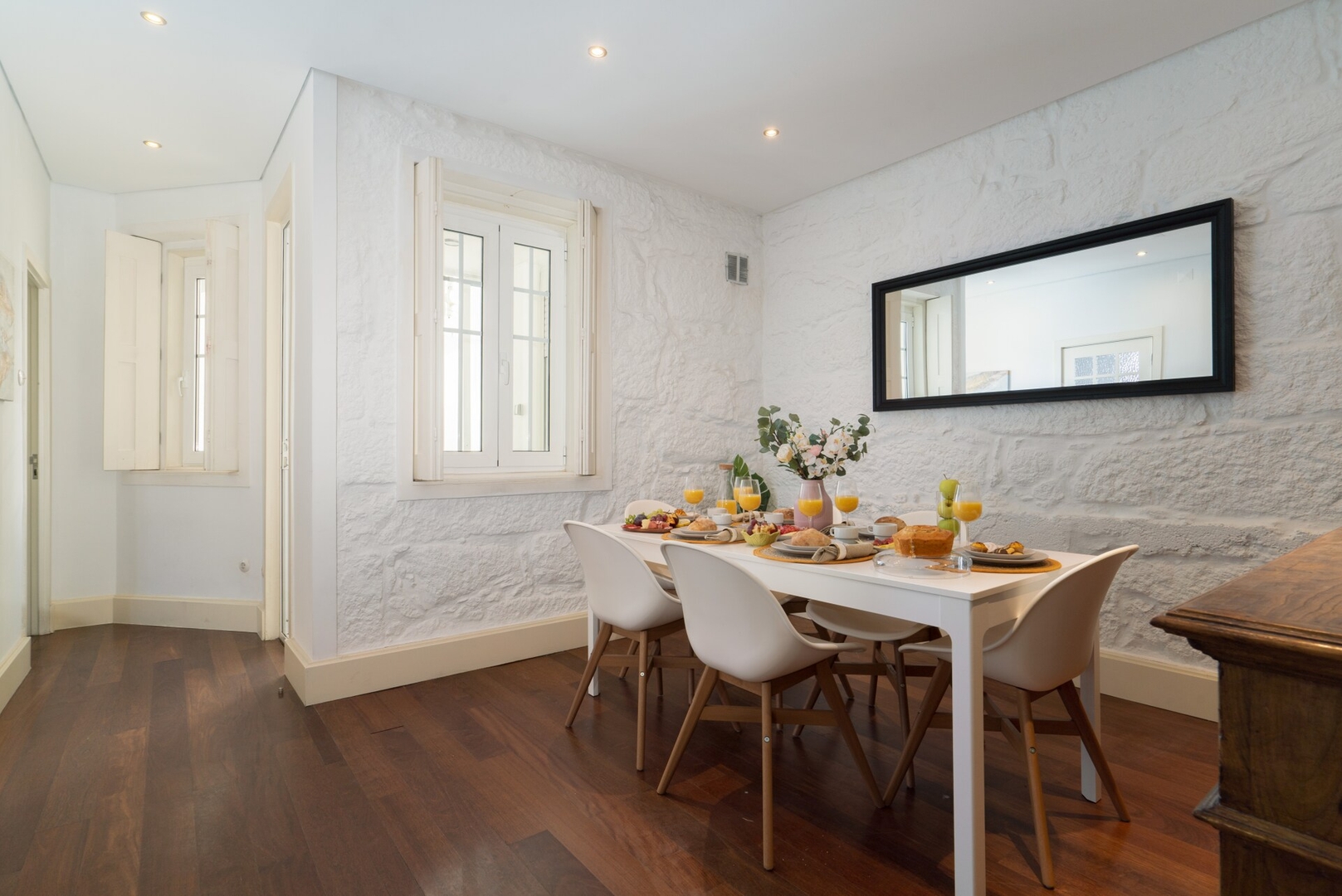 Host Wise - 2 Rustic Colorful Flats | Terrace 36 Host Wise Booking