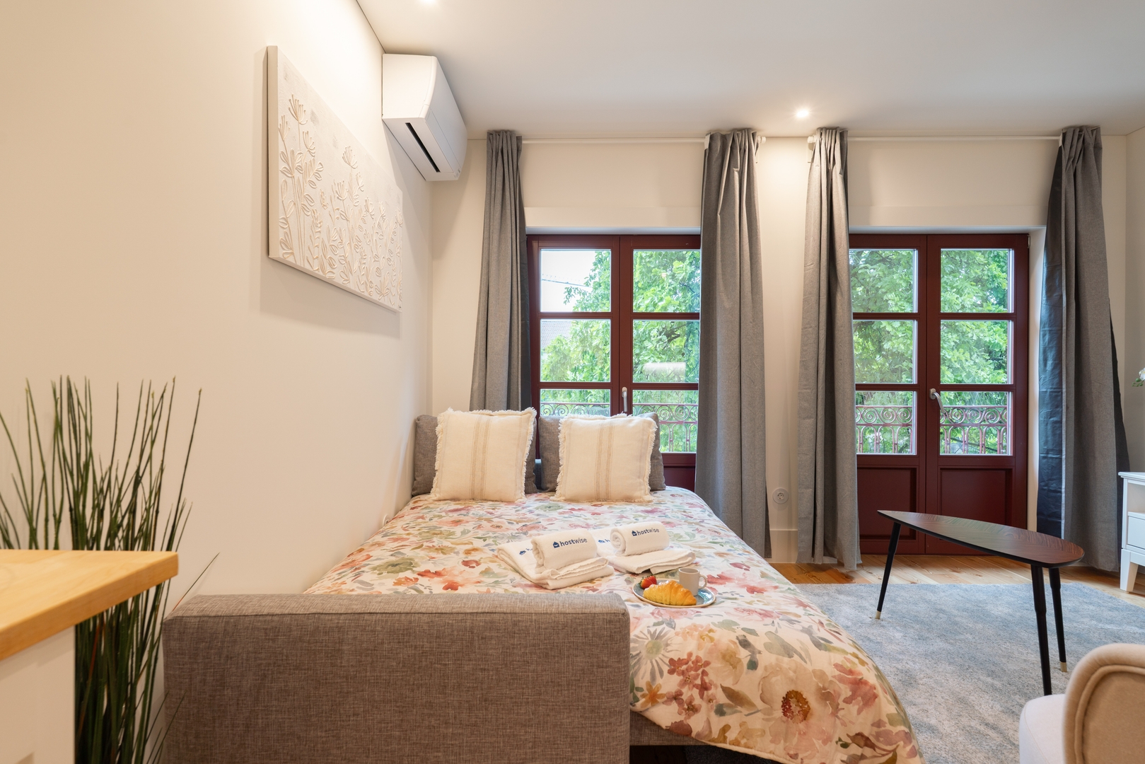 Modern Comfort in City Center by HostWise 26 Host Wise Booking