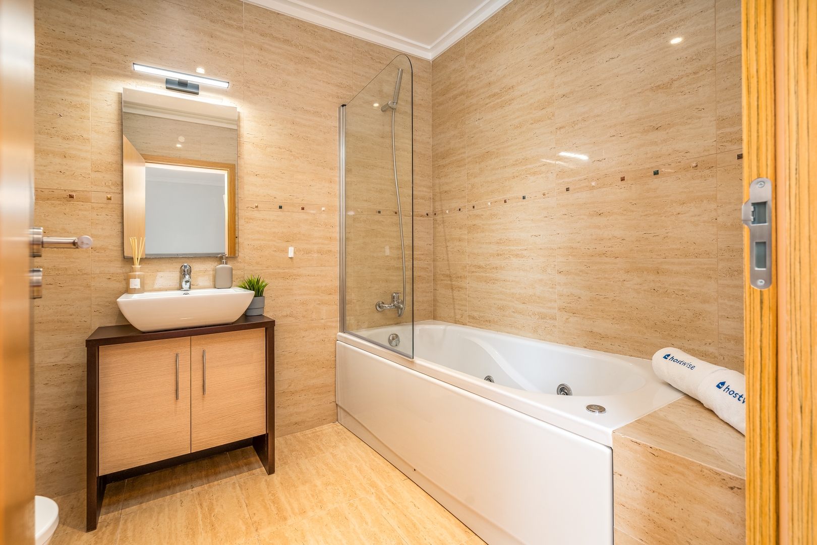 Grand Villa w/ Garden, Pool & Jacuzzi by HostWise 39 Host Wise Booking