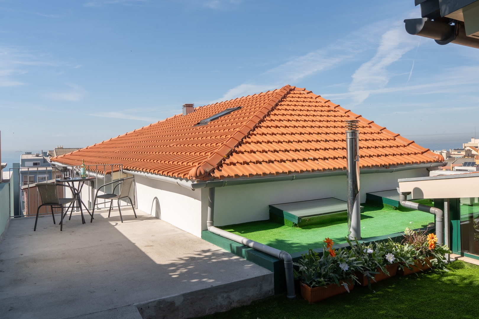 Artistic Studio with Terrace in Foz by HostWise 21 Host Wise Booking