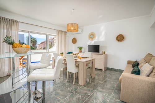 HostWise - Charming Flat with Balcony | Portimão Host Wise Booking