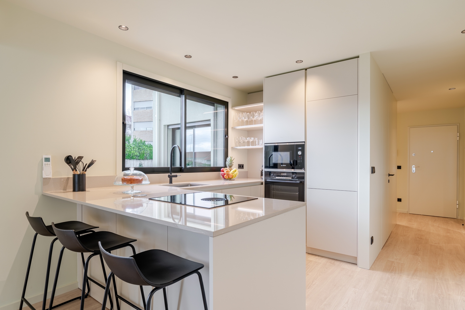 HostWise - Stylish Flat with Terrace & Garage 13 Host Wise Booking