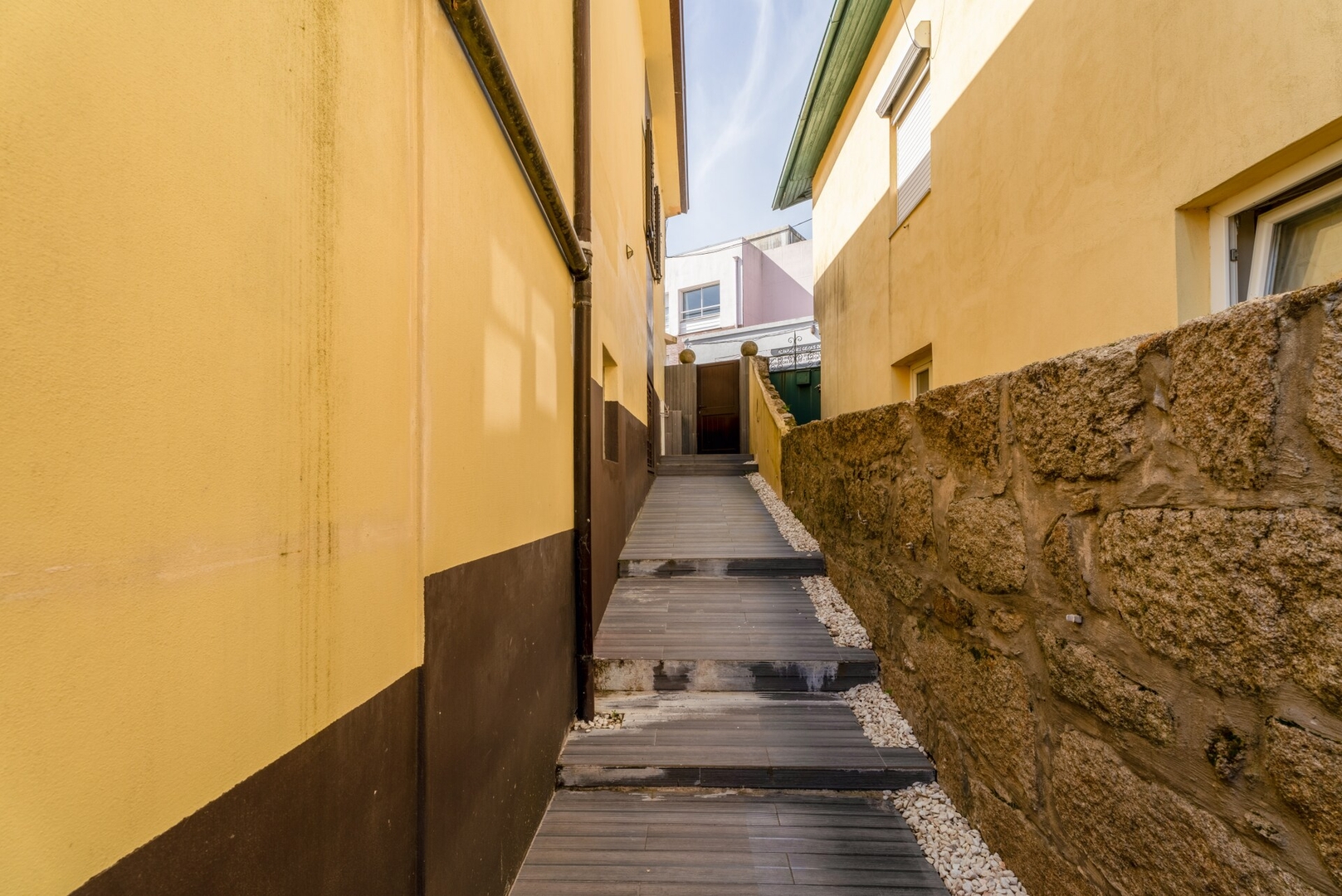 Host Wise - Charming Spacious Duplex House 34 Host Wise Booking