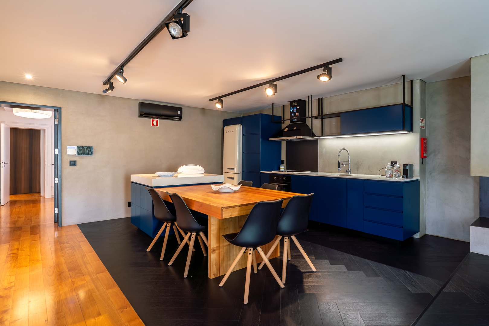 HostWise - Modern Comfort & Shared Pool in Paredes 20 Host Wise Booking