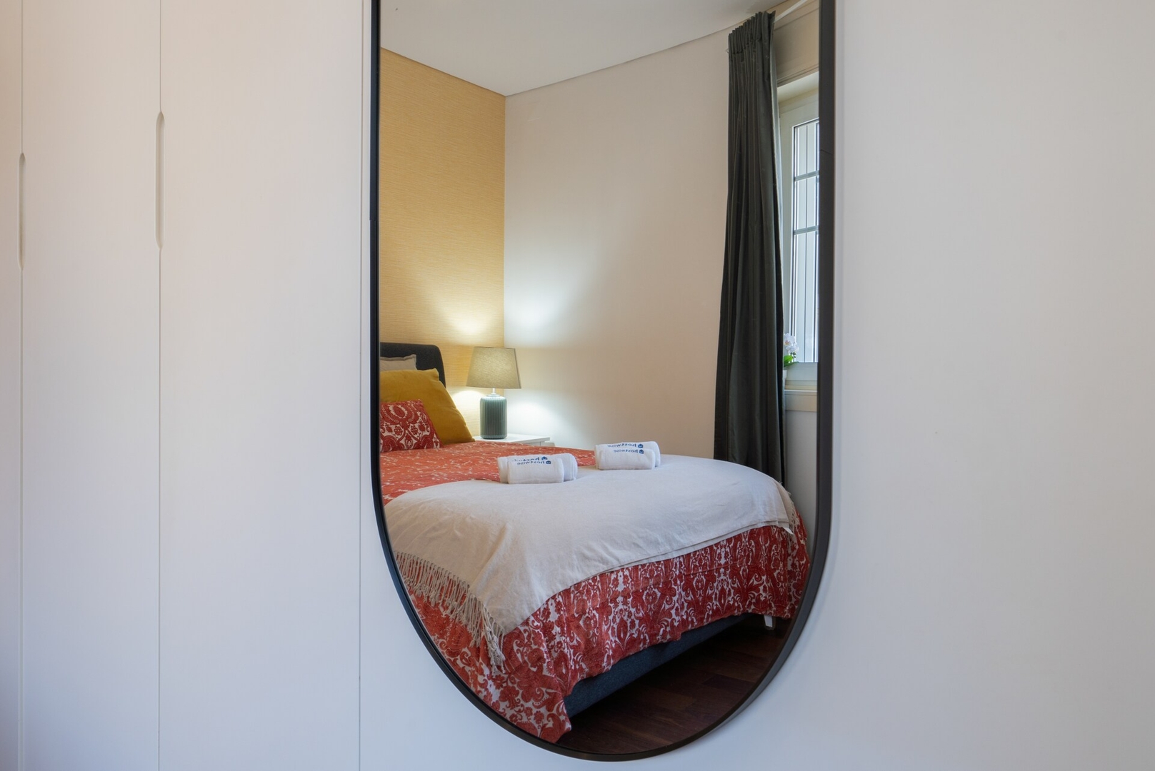 Host Wise - 2 Rustic Colorful Flats | Terrace 28 Host Wise Booking