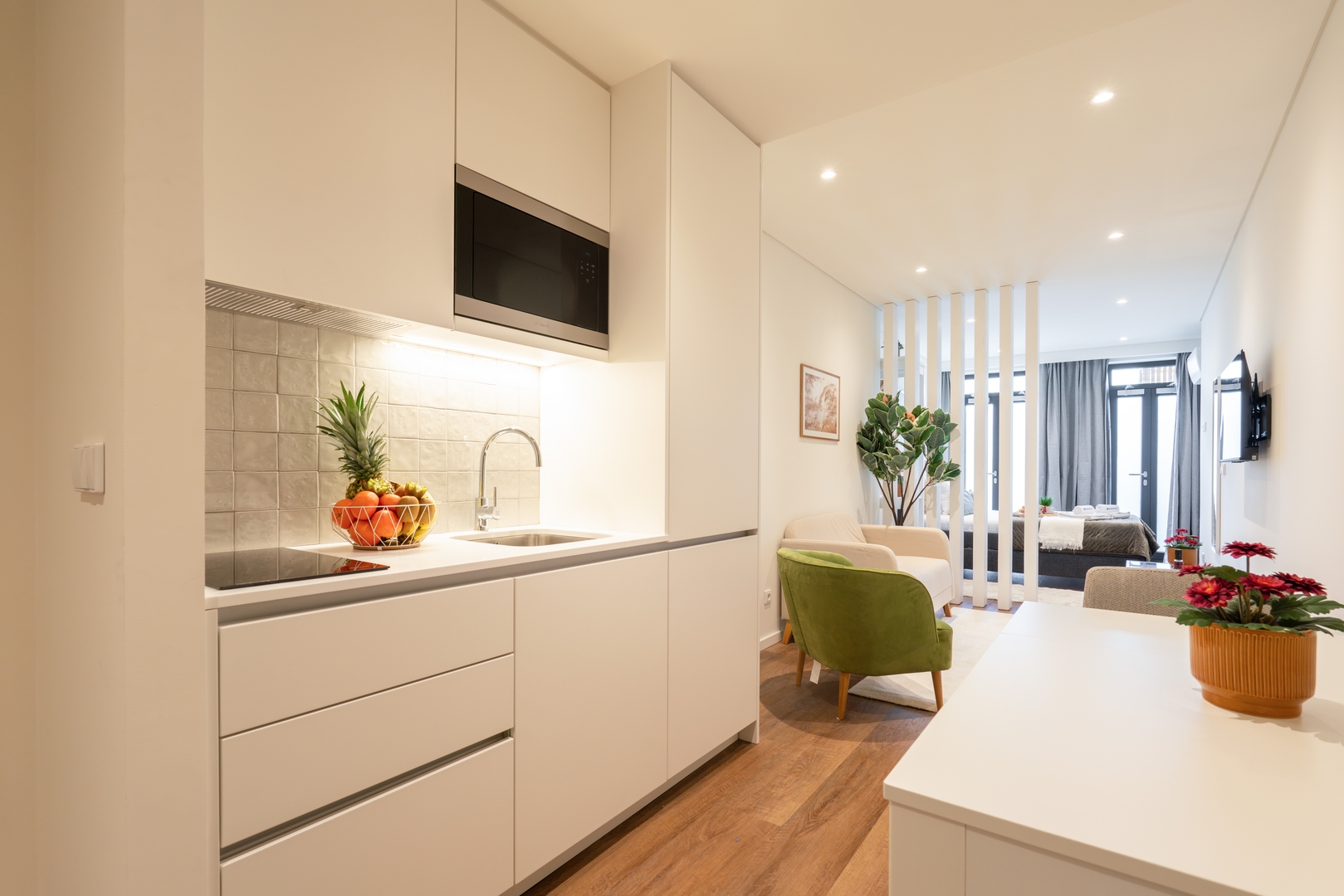 Jacuzzi Retreat in Heart of Porto by HostWise 25 Host Wise Booking