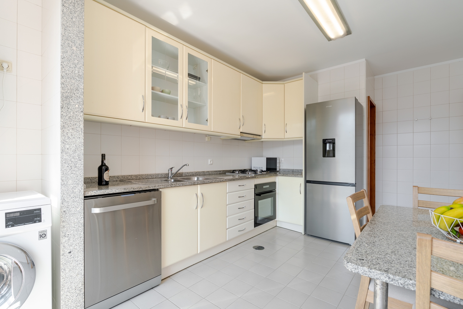 Bright Flat with Balcony & Garage by HostWise 29 Host Wise Booking