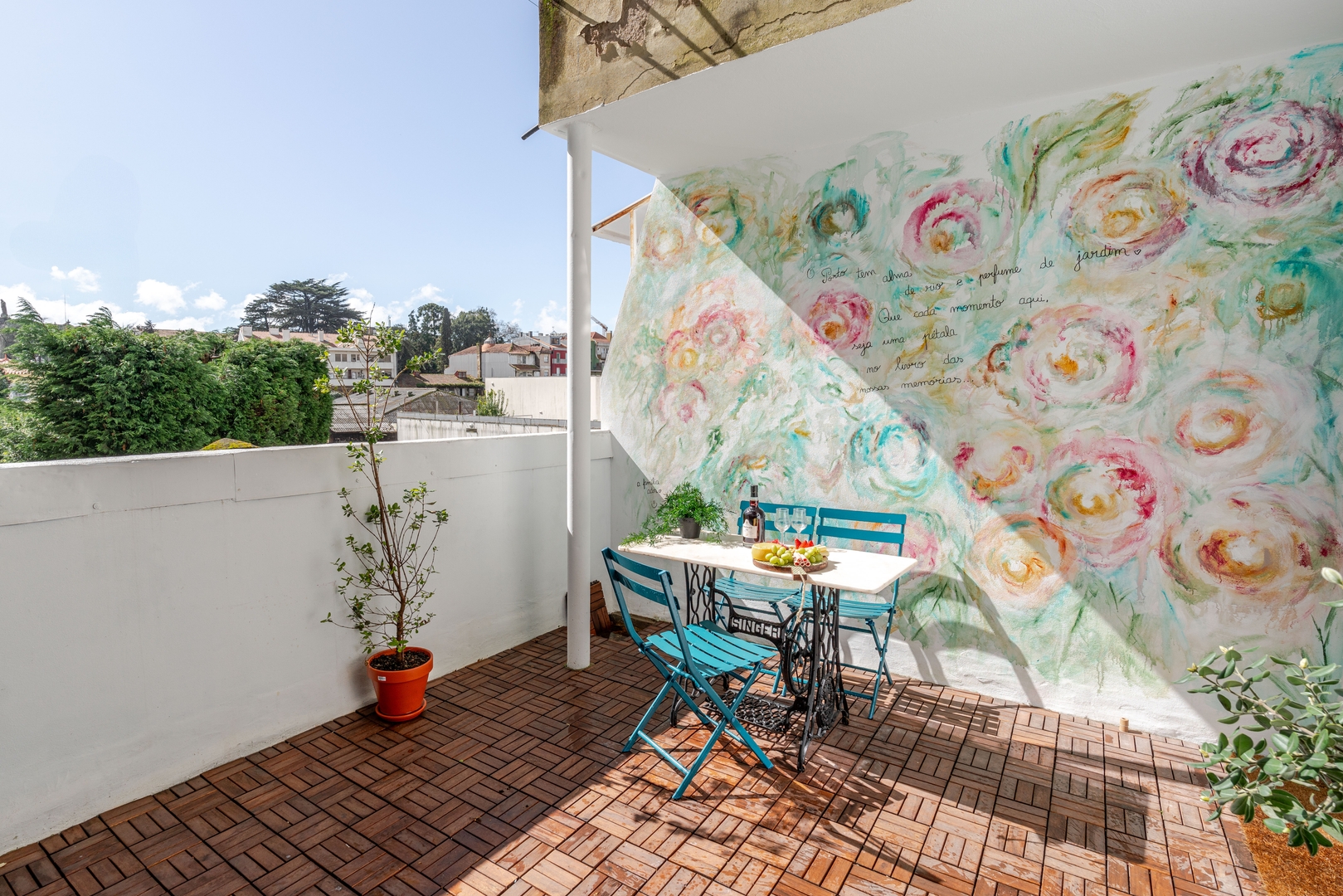 HostWise - Stylish Studio w/ Charming Terrace 1 Host Wise Booking