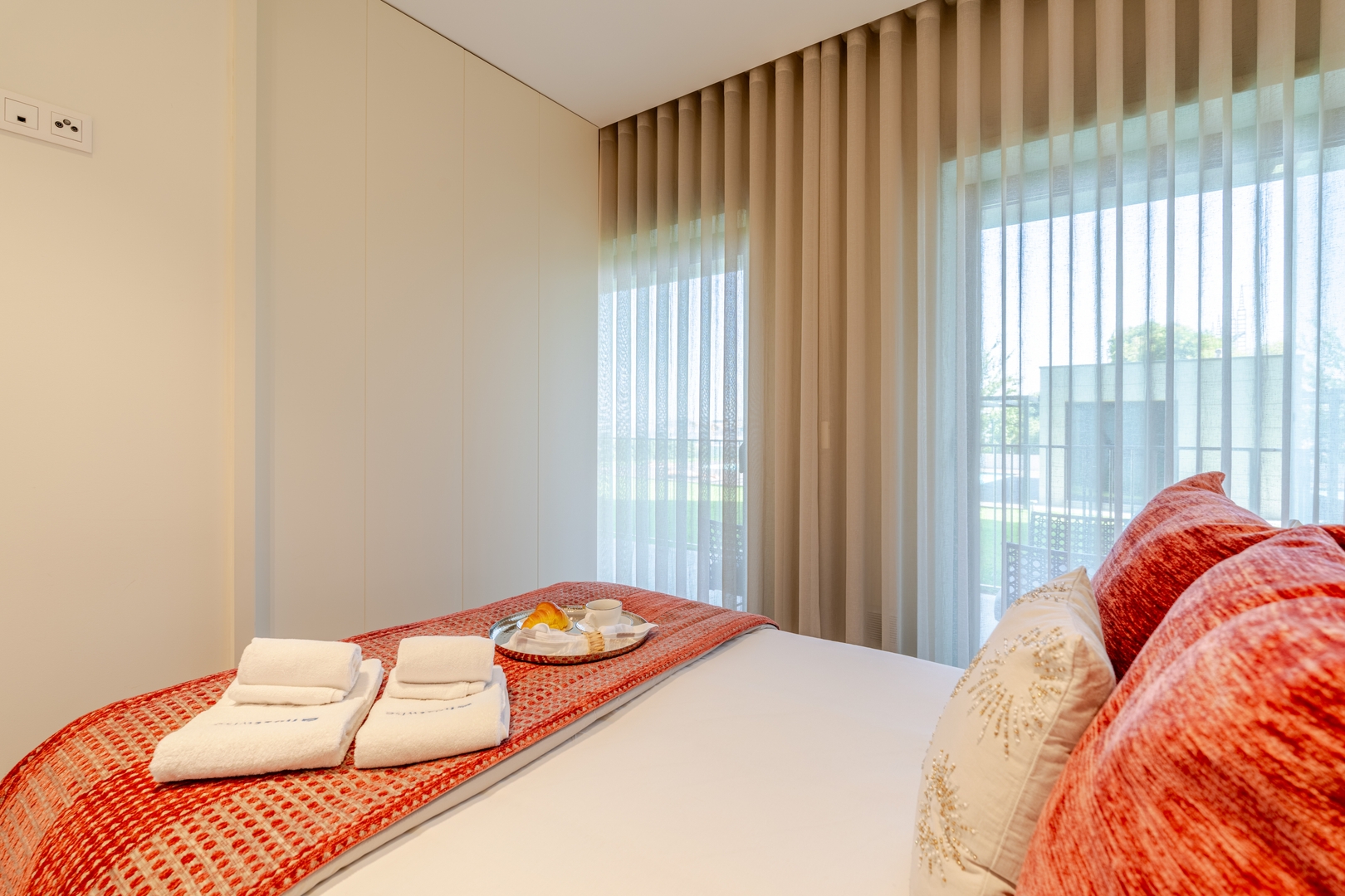 Studio w/ Balcony, Pool & Gym in Antas by HostWise 11 Host Wise Booking