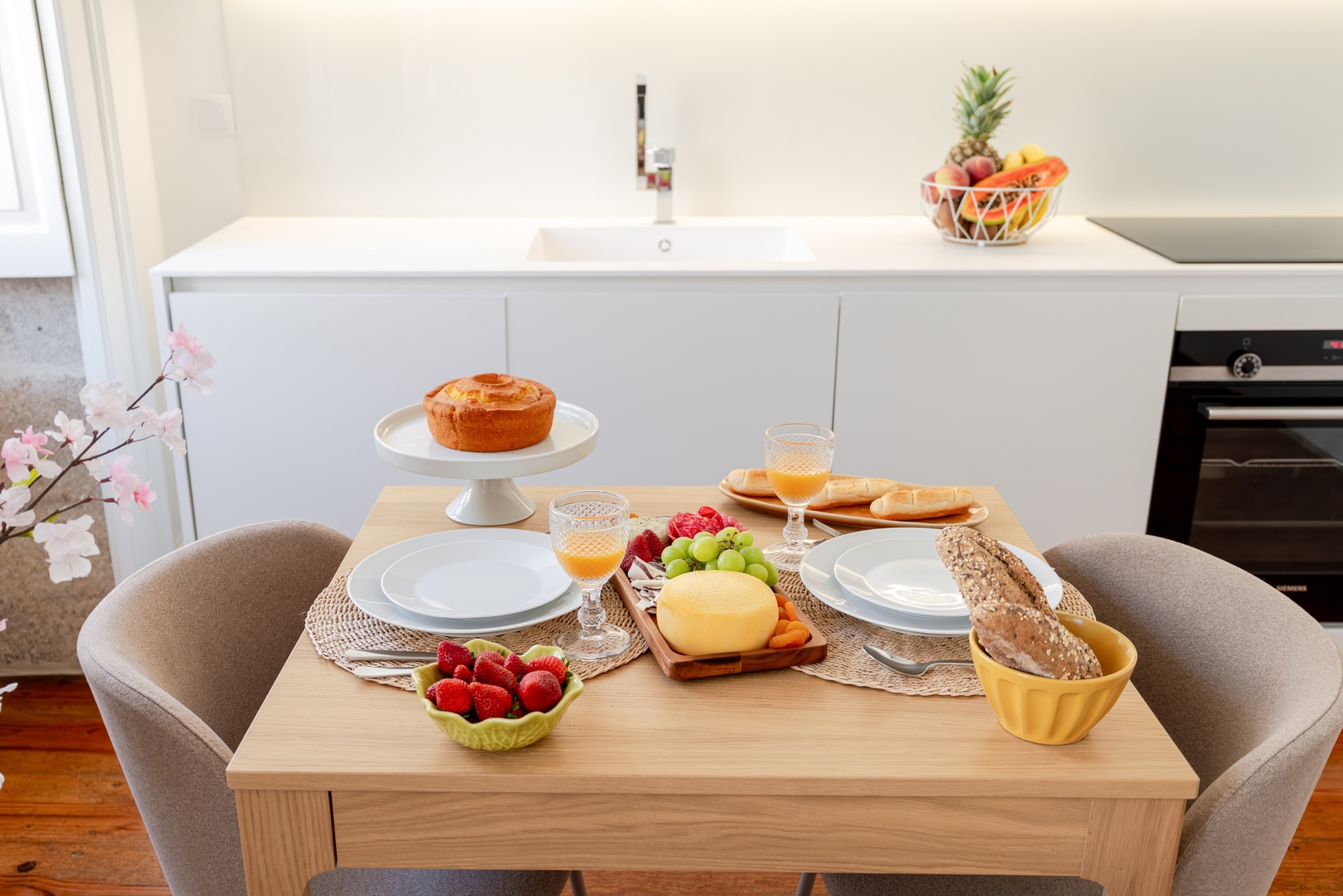 Bright Flat in Historic Foz House by HostWise 22 Host Wise Booking