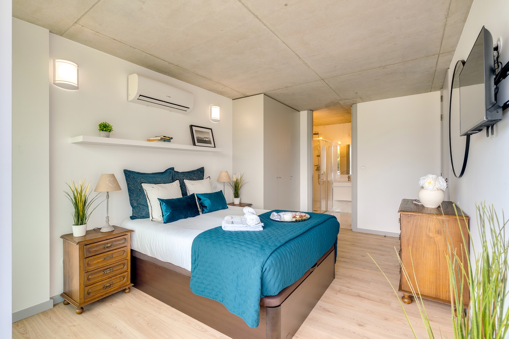 Lovely Flat w/ Balcony, Pool & Garage by HostWise 1 Host Wise Booking