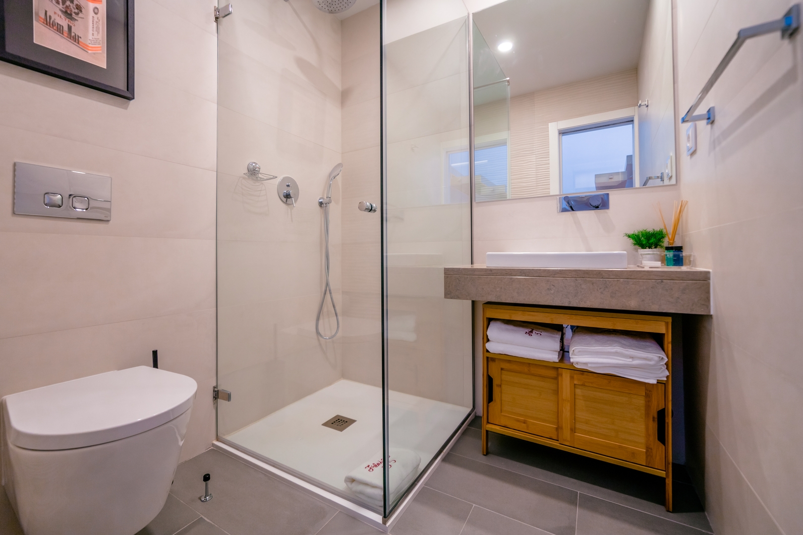 Central Apartments Stay Near Clérigos by HostWise 39 Host Wise Booking