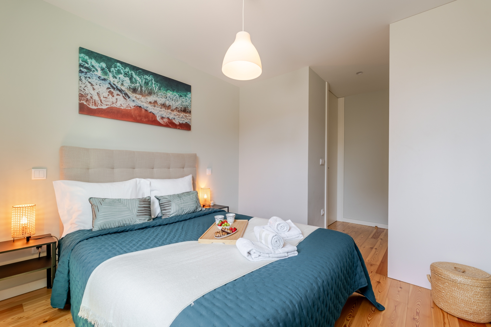 HostWise – Modern & Cozy Flat | Near the Beach 1 Host Wise Booking