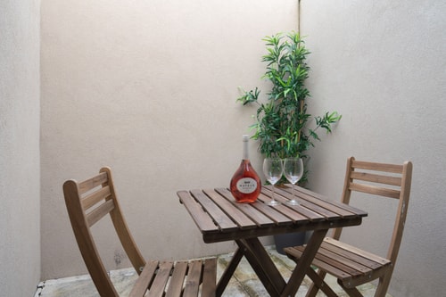 Glossy Central Flat w/ Balcony by HostWise Host Wise Booking