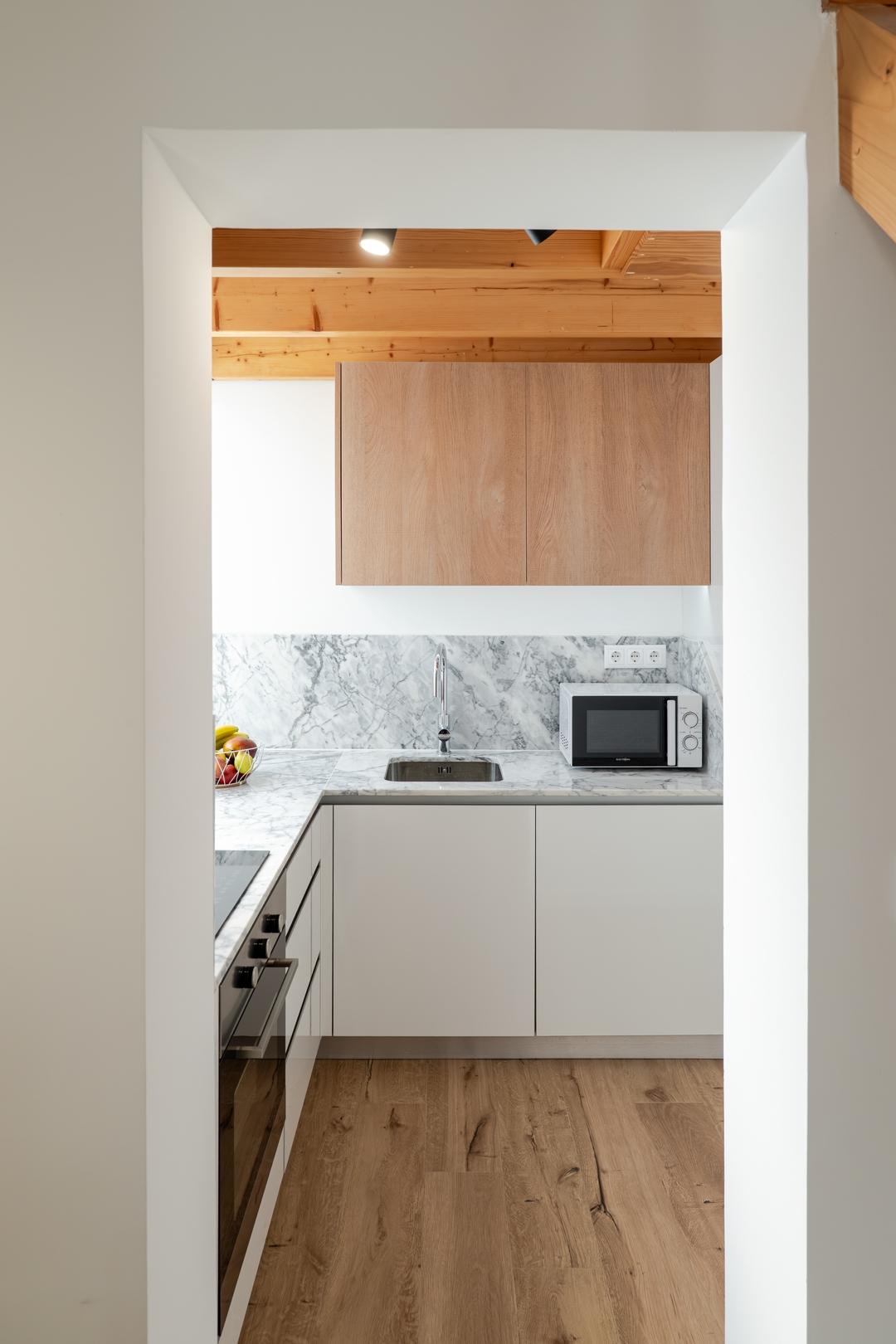 Cozy T1 Flats with Courtyard BBQ by HostWise 33 Host Wise Booking