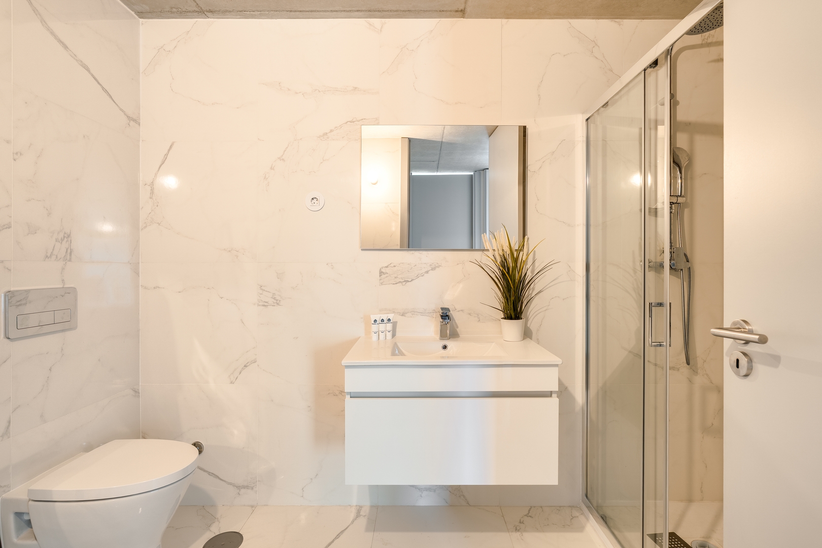 Premium Flat w/ Balcony, Pool & Garage by HostWise 48 Host Wise Booking