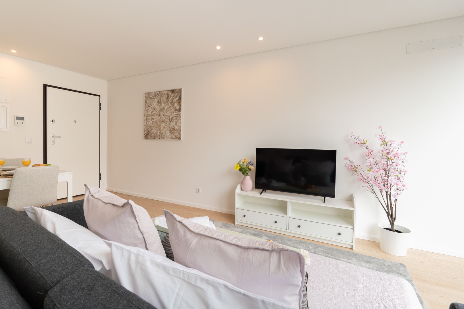 Balcony Studios & Parking in Leça by HostWise 18 Host Wise Booking