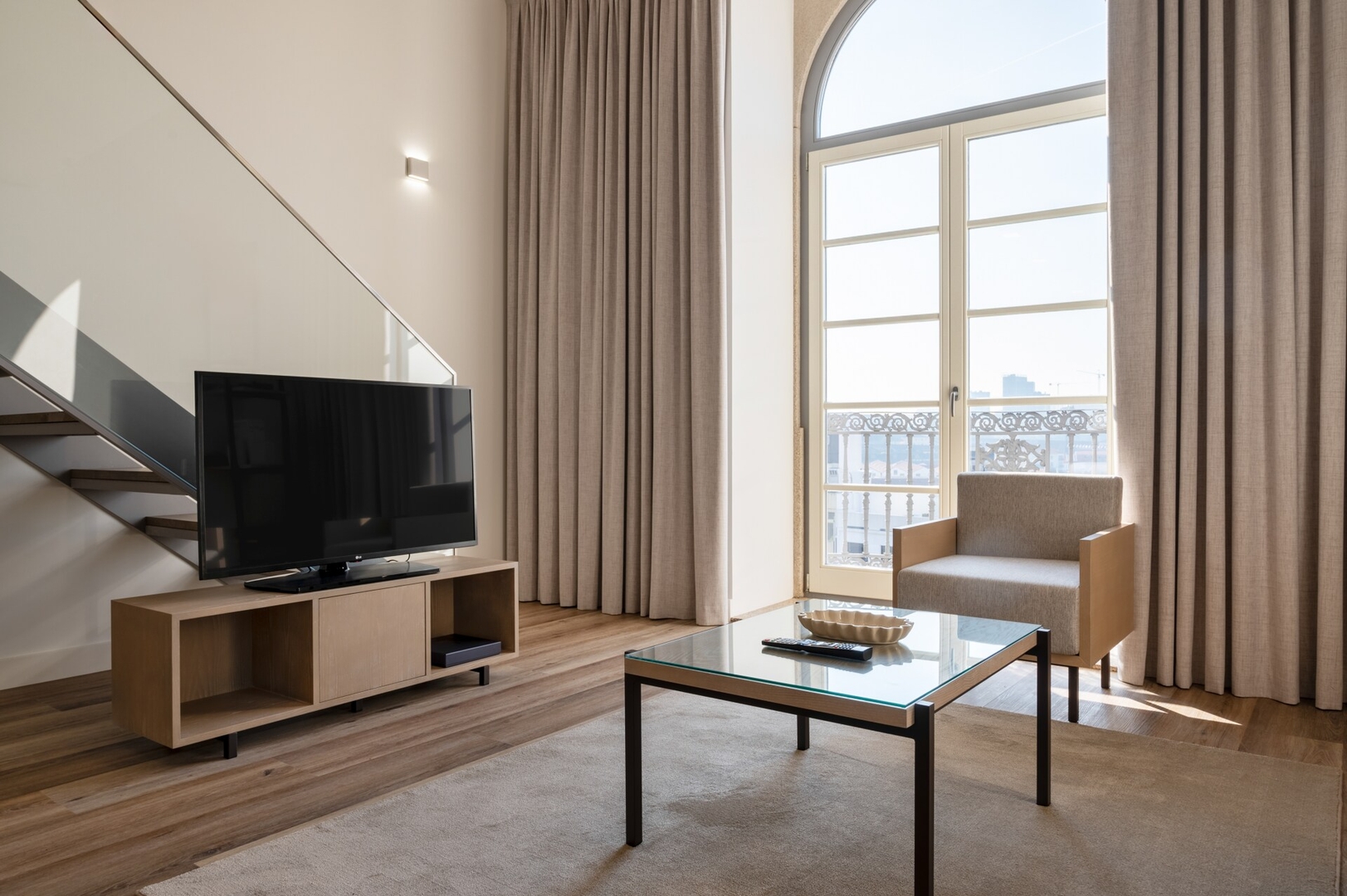 Host Wise - Fervença Boutique Palace 12 16 Host Wise Booking