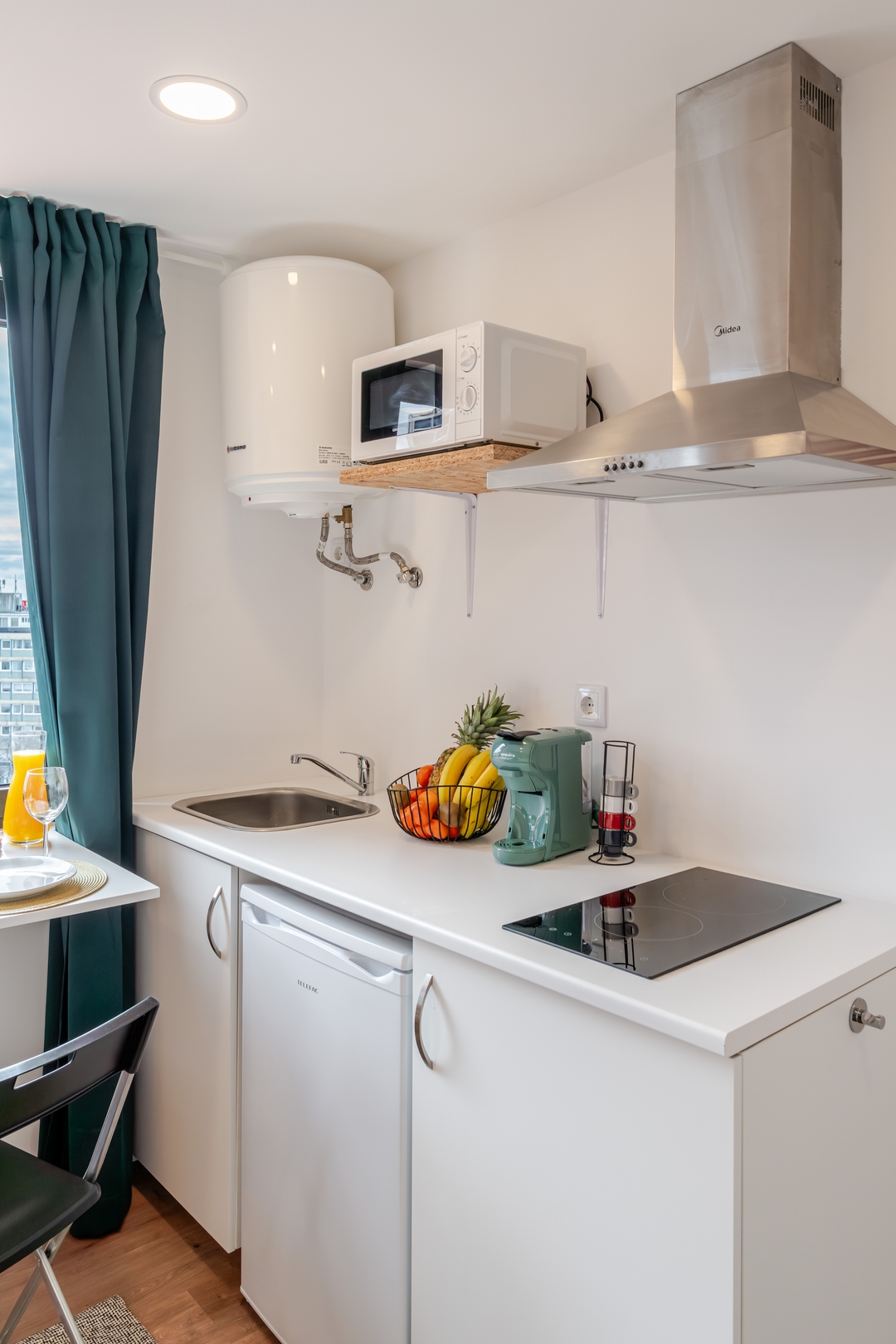 HostWise - Airy & Bright Studio 13 Host Wise Booking