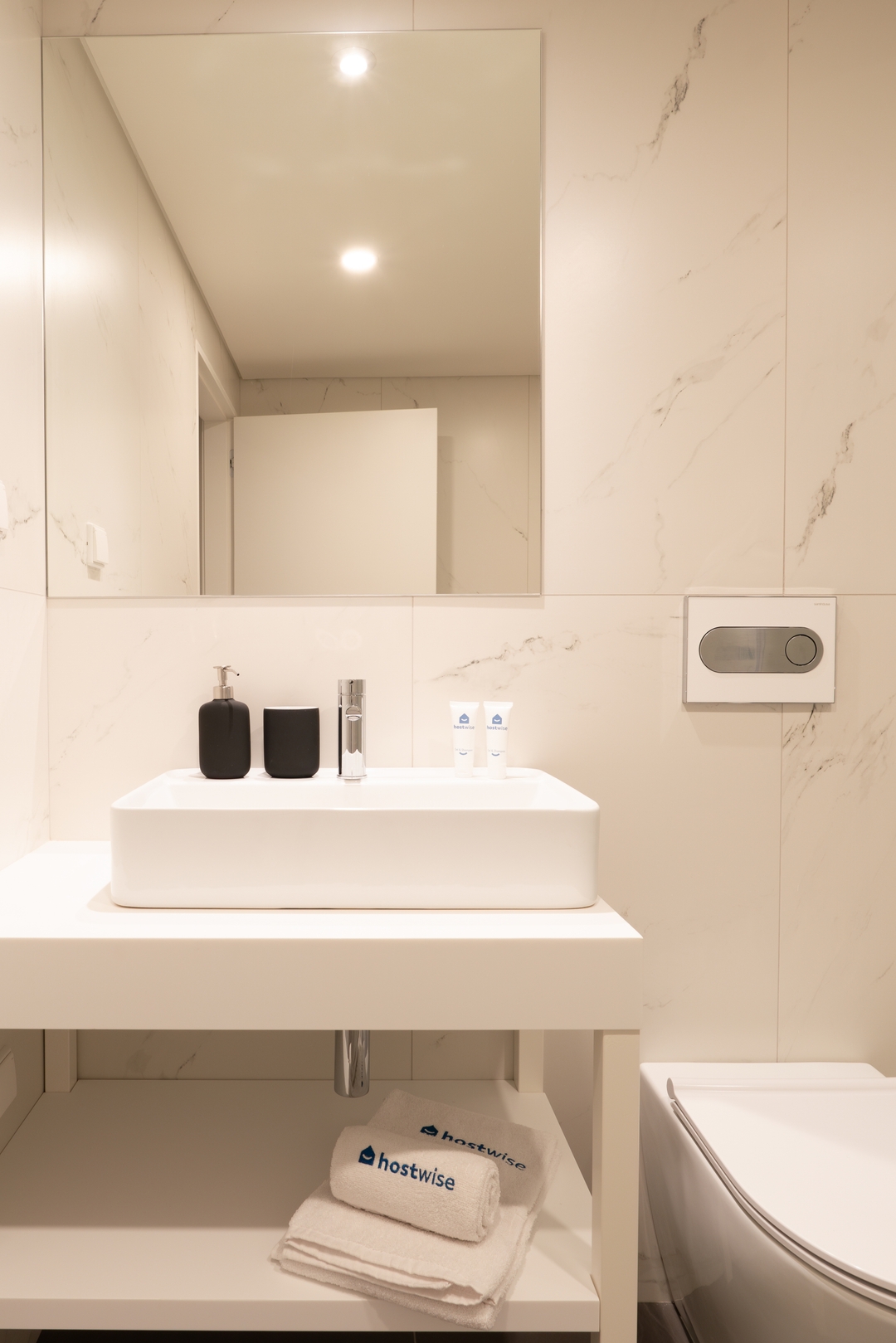 Marquesa Palace -1.1 by HostWise 15 Host Wise Booking