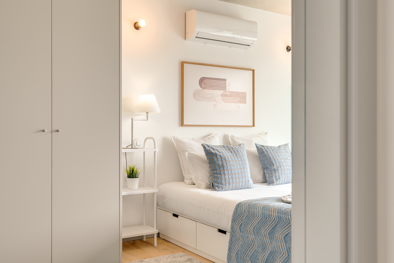 Premium Flat w/ Balcony, Pool & Garage by HostWise 9 Host Wise Booking