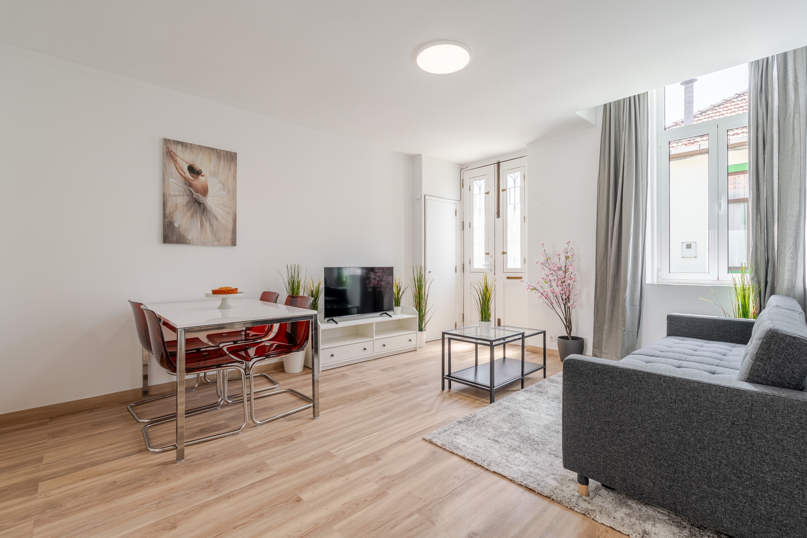 Multiple Houses w/ Terrace Near Metro by HostWise 26 Host Wise Booking