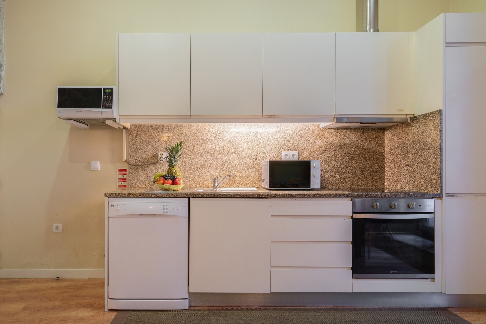 Cozy Sunny Flat | City Center by HostWise 10 Host Wise Booking