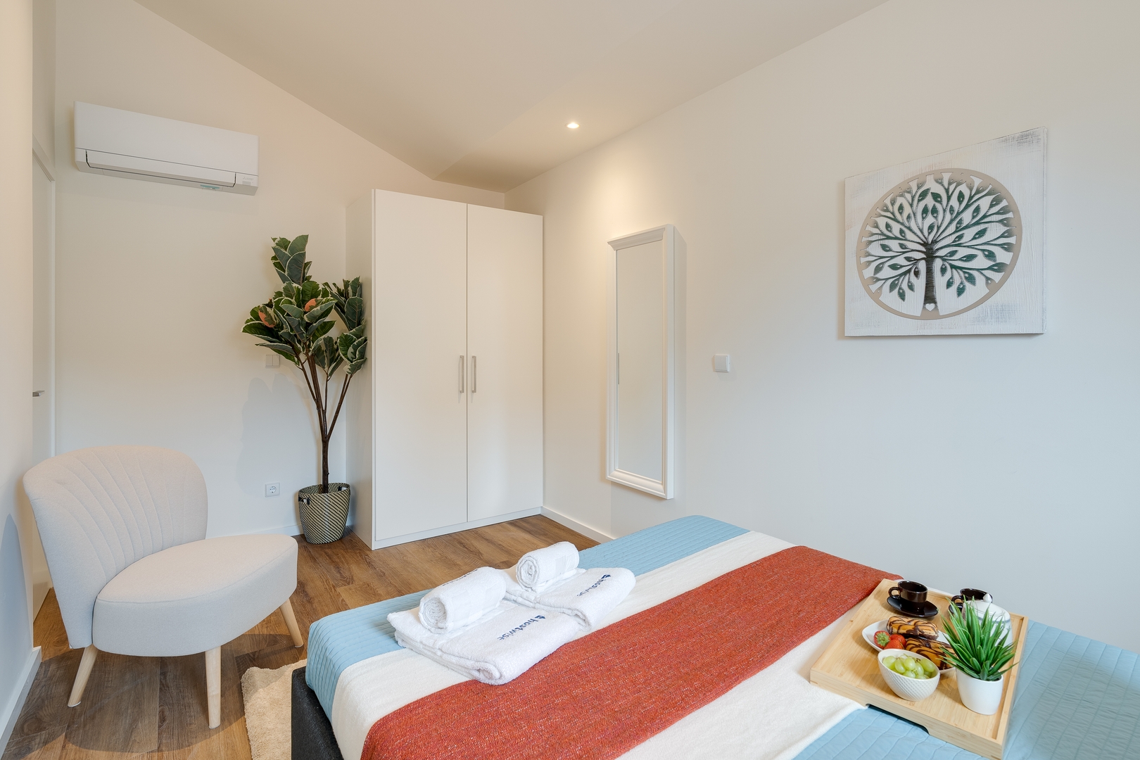 Stylish Comfort at Marquesa Palace by HostWise 17 Host Wise Booking