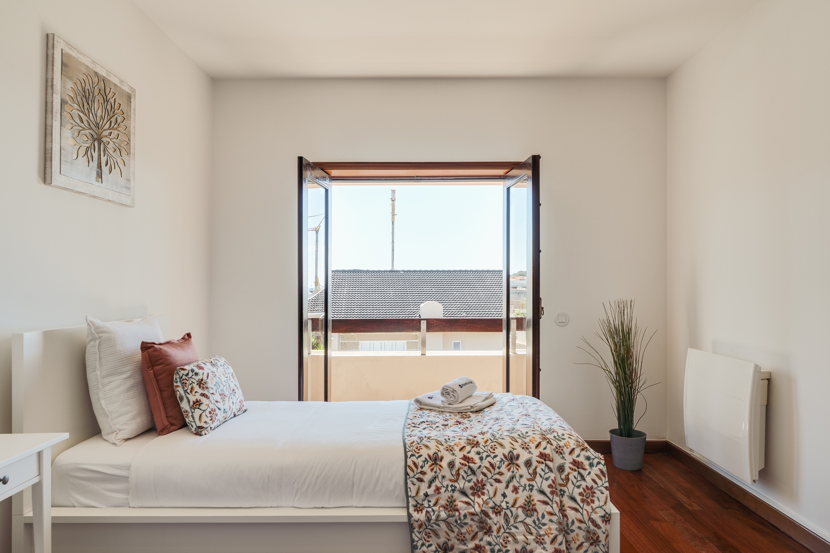 Beach Villa with Jacuzzi & Garage by HostWise 14 Host Wise Booking