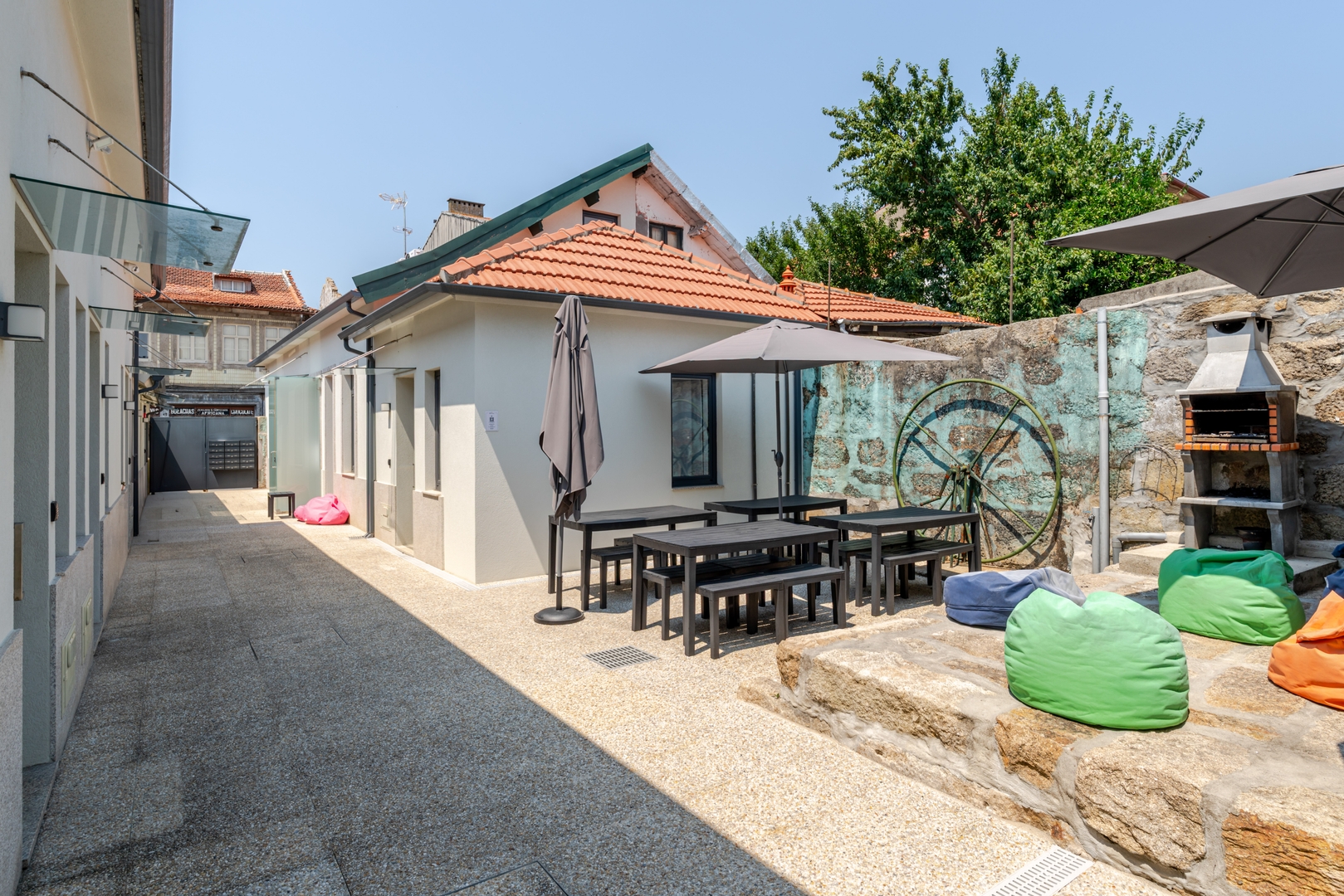 Terrace Studios for 12 in Porto by HostWise 1 Host Wise Booking